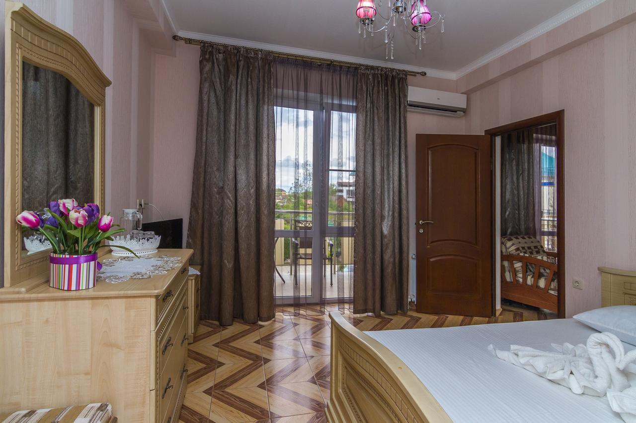 Gostinitsa Zolotyye Peski Hotel Vityazevo Ngoại thất bức ảnh