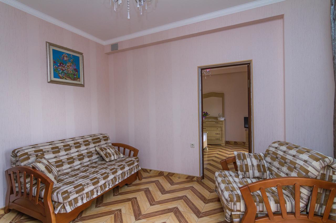 Gostinitsa Zolotyye Peski Hotel Vityazevo Ngoại thất bức ảnh