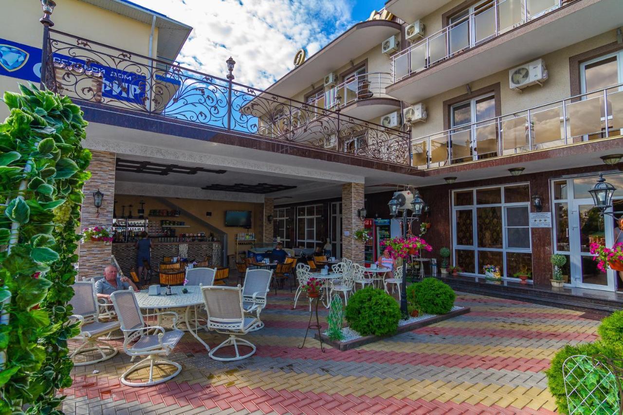 Gostinitsa Zolotyye Peski Hotel Vityazevo Ngoại thất bức ảnh